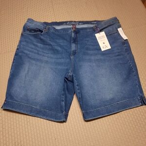 Gloria Vanderbilt 24W Denim Bermuda Shorts
